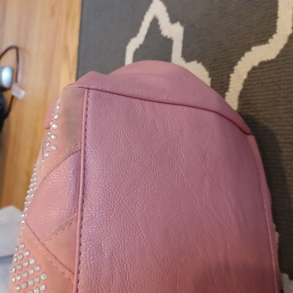 Betty Boop Large Pink Studded Shoulder Bag - Picture 13 of 16